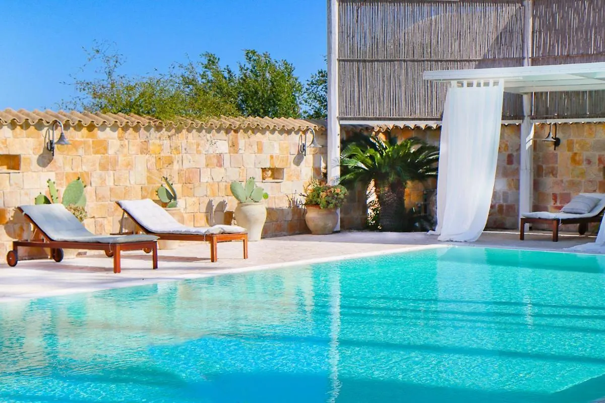 Villa Erika Piscina Privata Ispica Italië