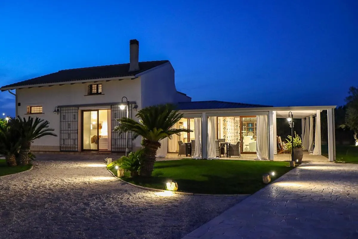 Villa Erika Piscina Privata Ispica Italië